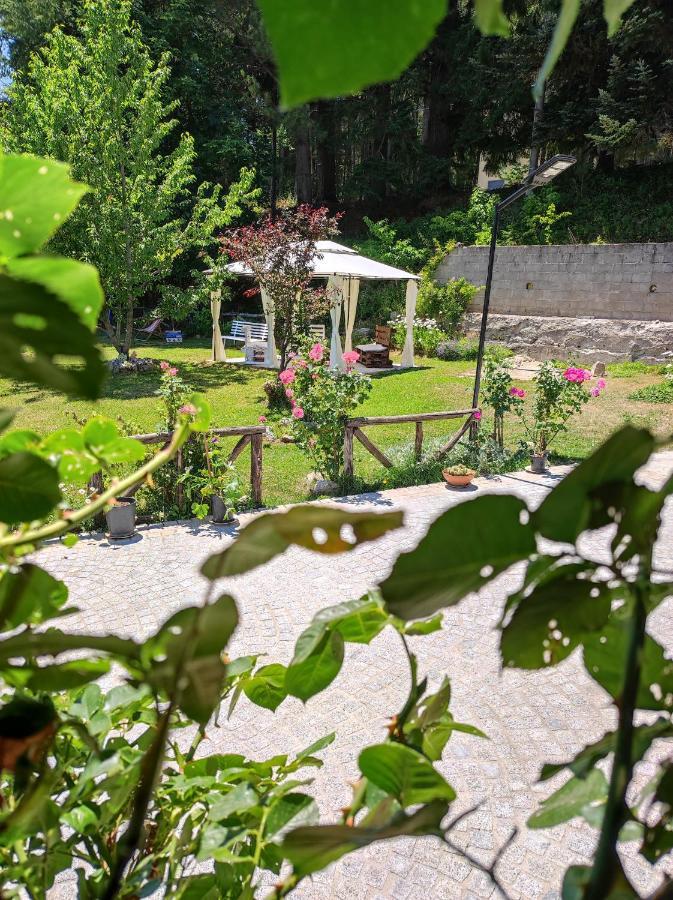 Guest House Caracas Lorica Buitenkant foto
